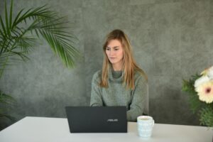 online jobs for students in Europe